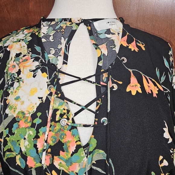 Love Tree romper - Picture 3 of 4